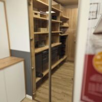 Eingang mit Glastüren 