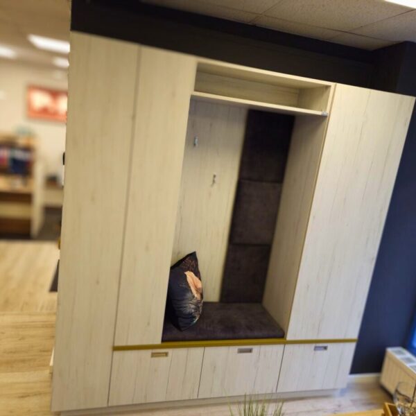 Vorzimmer in Eiche Kristall